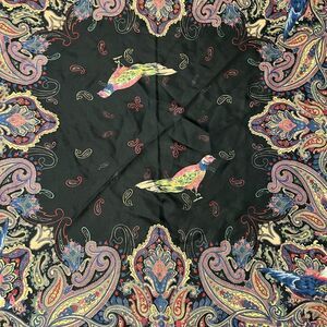Beautiful vintage Women’s Sunkyung Sa bird Paisley Vtg SILK Scarf